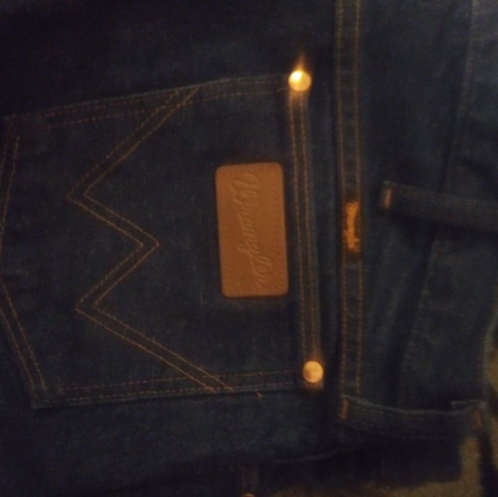 Men's wrangler 36x34